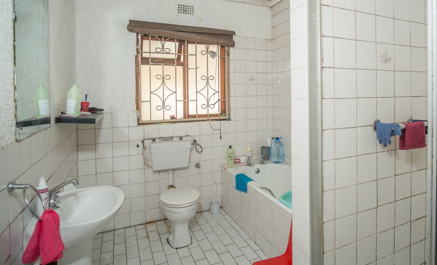 7 Bedroom Property for Sale in Wetton Western Cape